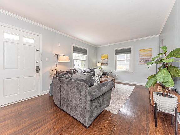 4th image of 608 Brierwood Ct