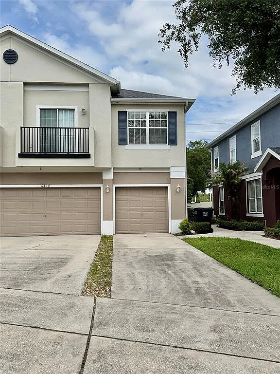2 bed, 2.0 bath, 1200 sqft, $2,050 — Photo 3