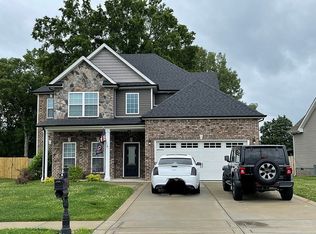 202 Towes Ln, Clarksville, TN 37043