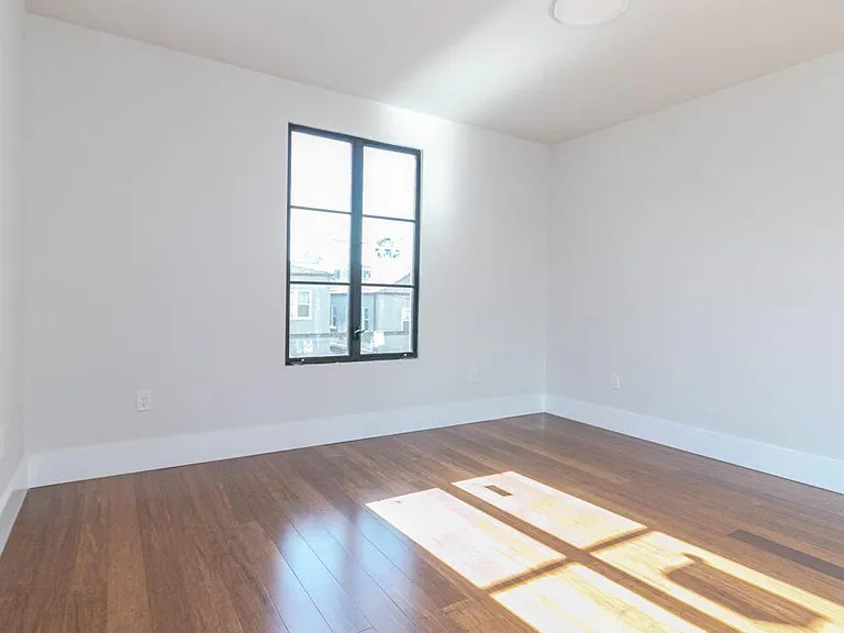 2550 Regent St #3 — Photo 9