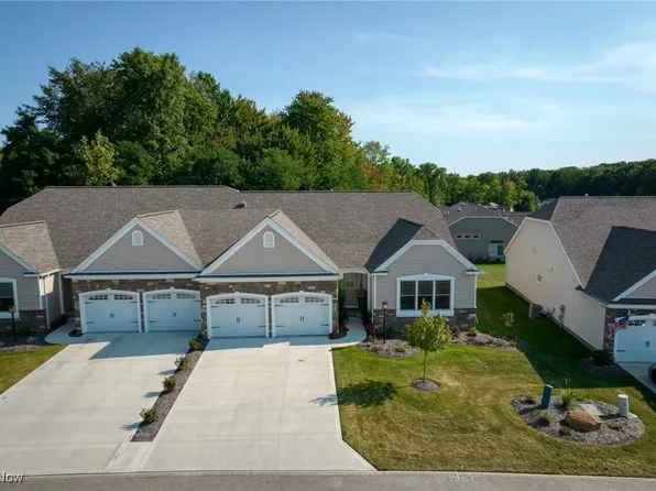 3716 Pin Oak Dr, Stow, OH 44224