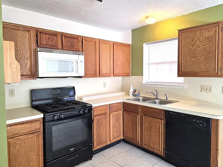 17006 Dusty Mill Dr E — Photo 15