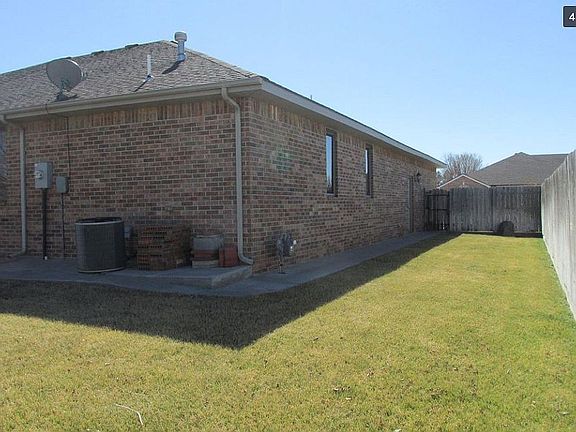 5th image of 974 Trim Ave