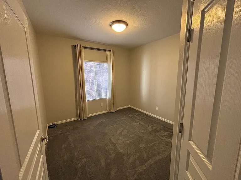 170 E Belmont Ave #9 — Photo 12