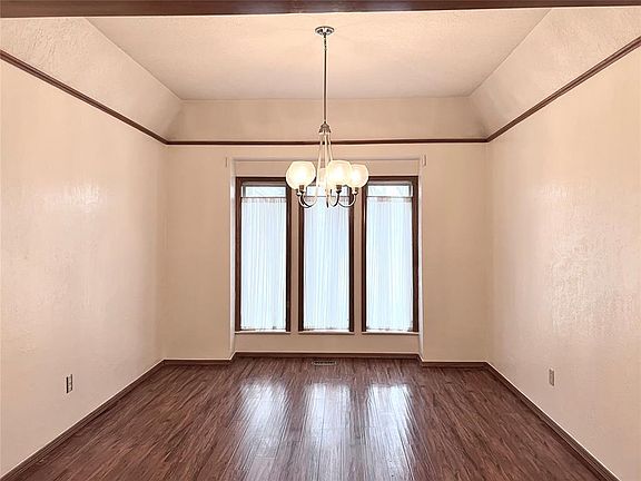 4th image of 1301 Sylvan Sand Ave