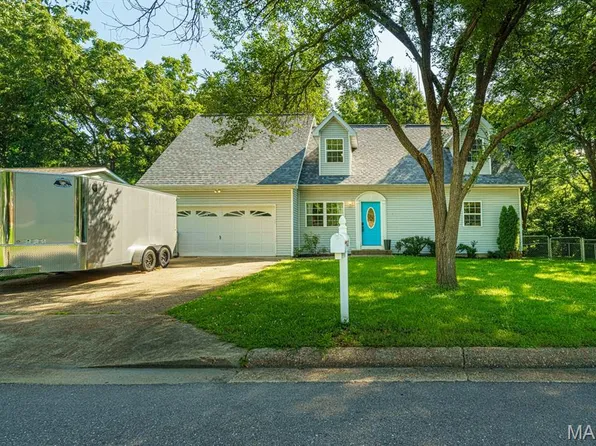 1121 Sycamore Dr, Rolla, MO 65401