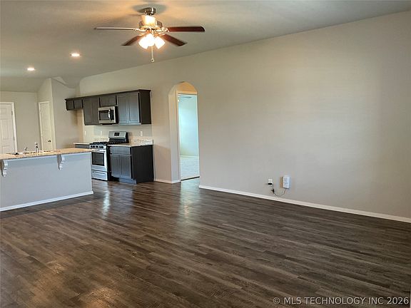 3rd image of 7514 E 160th Pl S