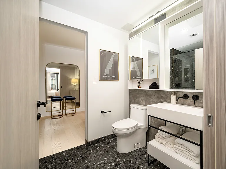 181 E 101st St #701 — Photo 8