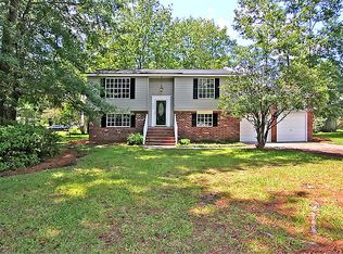 101 Flicker Ln, Summerville, SC 29485