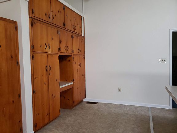 3rd image of 28 Elm St #Westwood