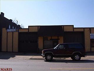 2nd image of 3319 Lemp Ave
