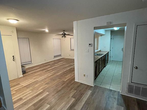 3rd image of 4607 Avenue B #B
