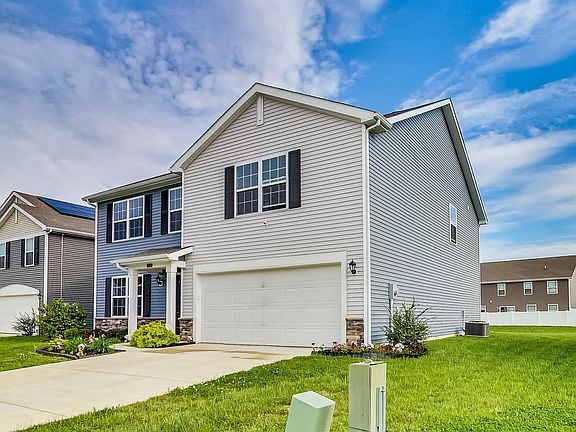 2nd image of 4443 Averly Park Cir