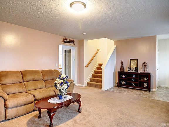 5th image of 4 Brookside Dr