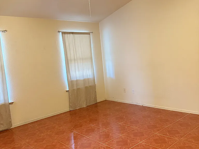 5518 E Byrd Ave — Photo 6