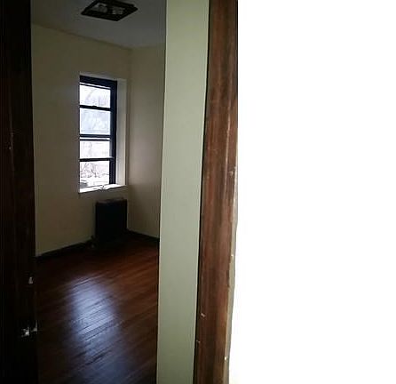 4th image of 97 Caryl Ave APT 1C