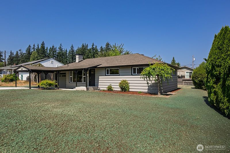 3rd image of 4960 Vesper Drive