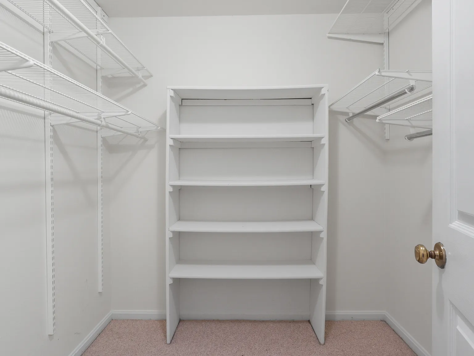 892 Van Dusen Court (VA) - 1 — Photo 2