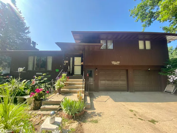 321 Freeman Ave, Audubon, IA 50025