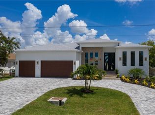 1021 Lucerne Pkwy, Cape Coral, FL 33904