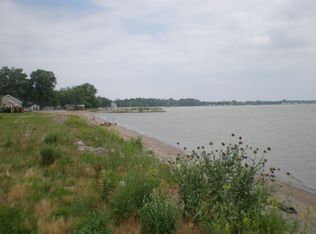 2657 S Waterside Ct, Port Clinton, OH 43452