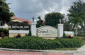 Grand Oasis Condo — Photo 1