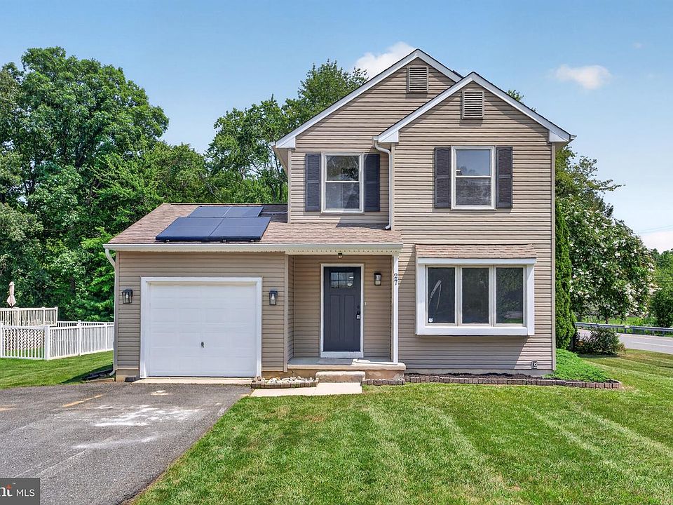1st image of 27 Tallowood Dr