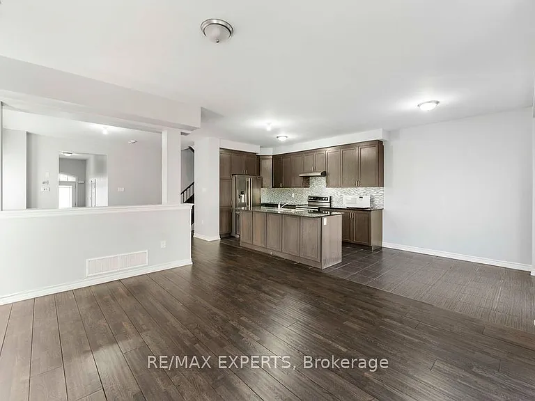 300 Remembrance Rd — Photo 2