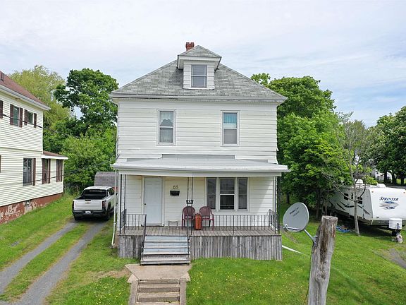 3rd image of 65 View St