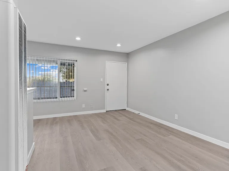 12602 Kensington Lane — Photo 6