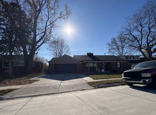 15154 Deerfield Ave, Eastpointe, MI 48021