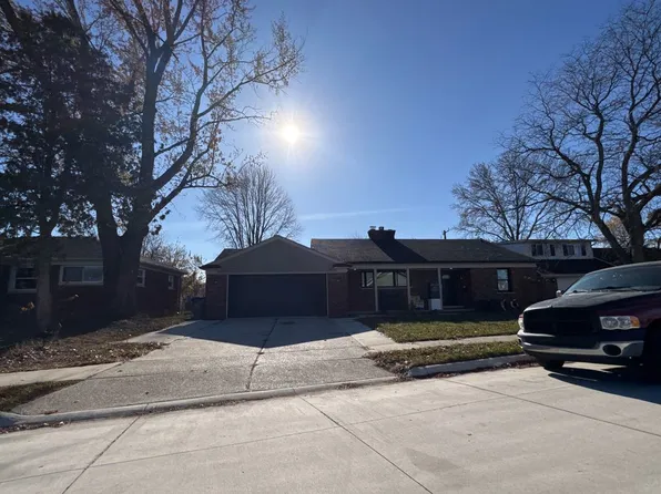 15154 Deerfield Ave, Eastpointe, MI 48021