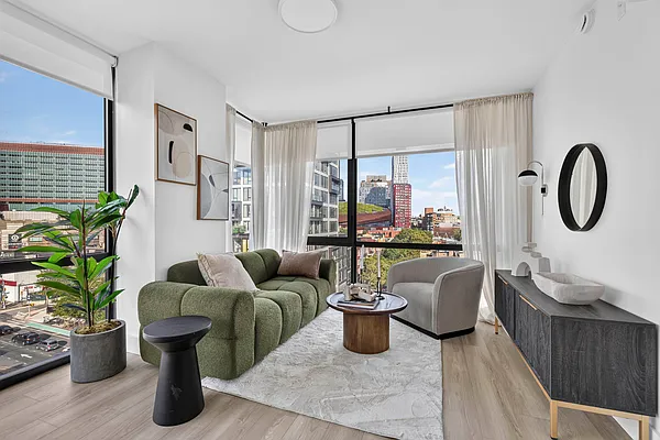 Living room, photo 2