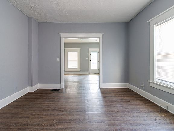 5th image of 614 N Temple Ave