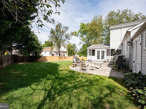 5th image of 15200 Bicentennial Ct