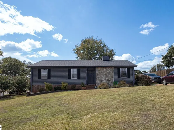 115 Saturn Ln, Greer, SC 29651