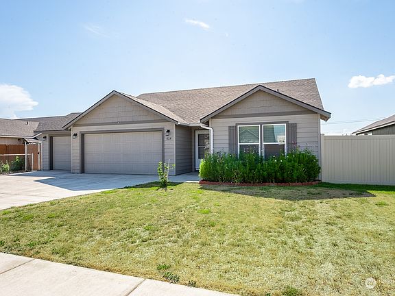 3rd image of 626 S Lakeland Drive