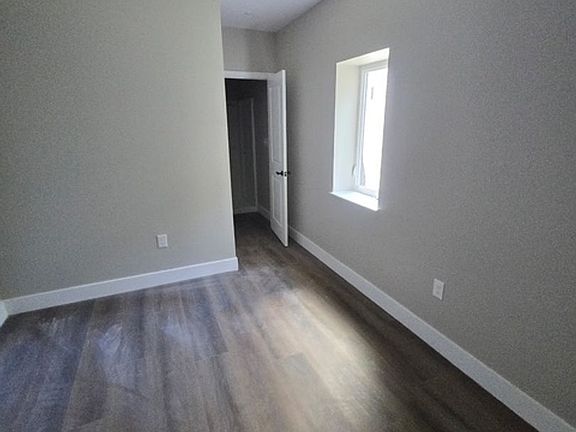 5th image of 403 McFarland St #103