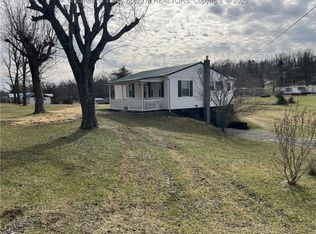 720 Greer Rd, Point Pleasant, WV 25550