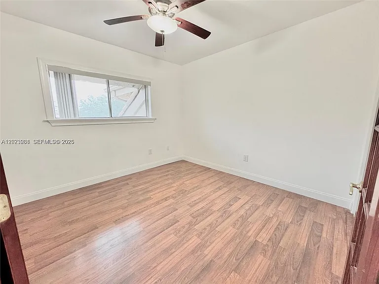 16320 Malibu Dr #10 — Photo 14