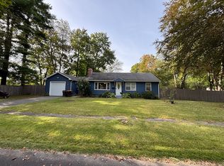 25 Clifton Dr, Agawam, MA 01001