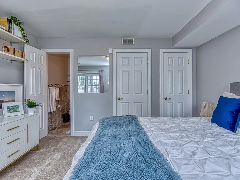 2272 S Garfield St — Photo 25
