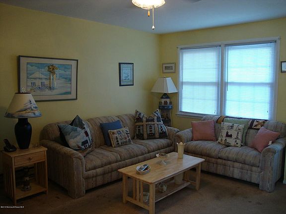 4th image of 19 Caribou Dr #70