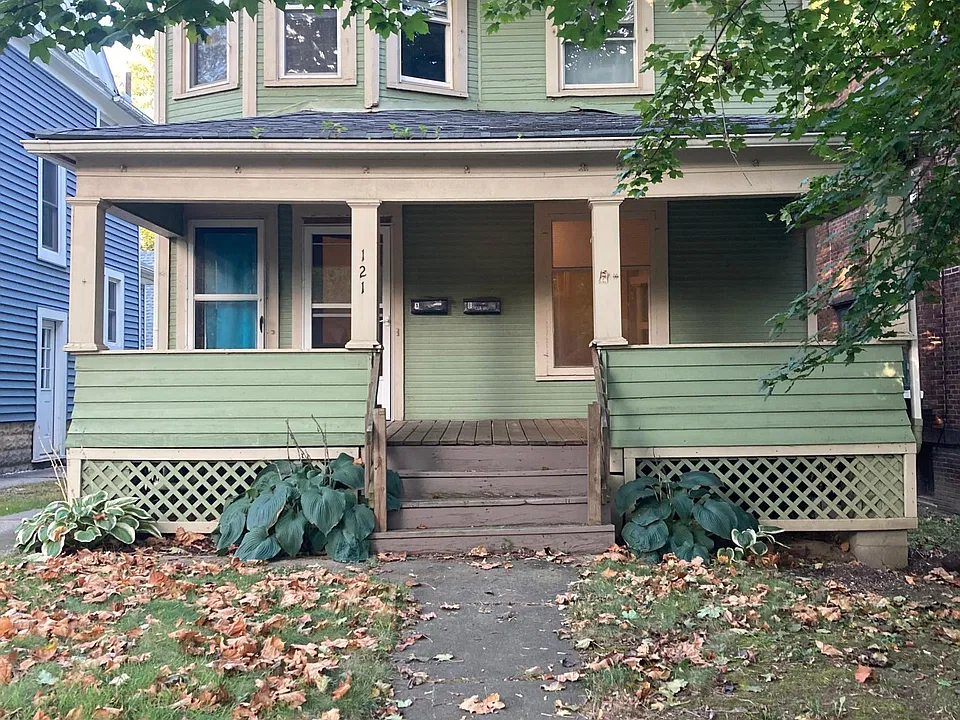 121 Merriman Rd #B