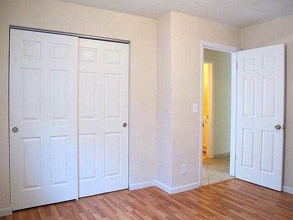 4th image of 1111 SW 31st Ave