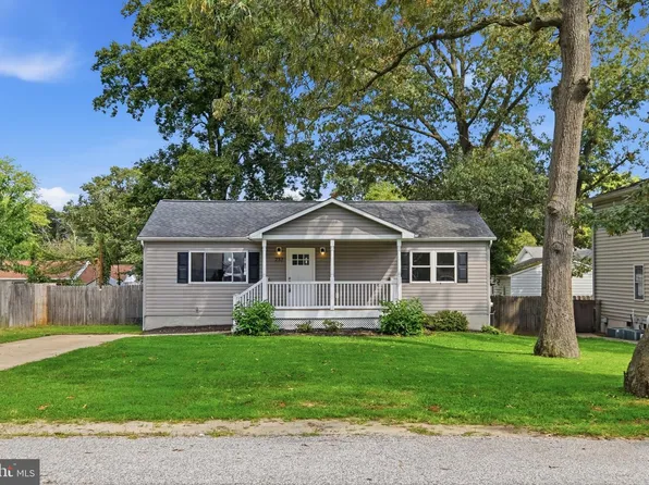 237 10th St, Pasadena, MD 21122