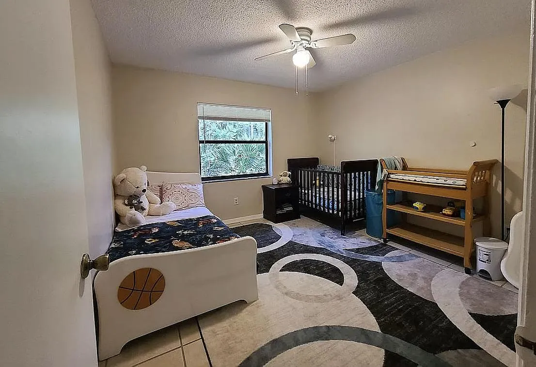 3 bed, 1400 sqft, $1,600 — Photo 3