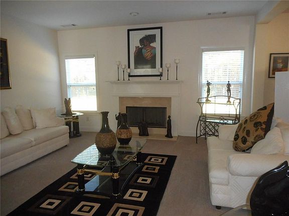 4th image of 3980 Brookhollow Dr
