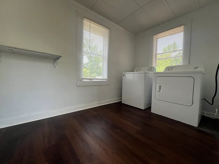 621 W Jones Ave #B — Photo 15