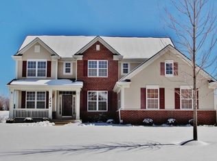 2469 Downing Cir, Gurnee, IL 60031
